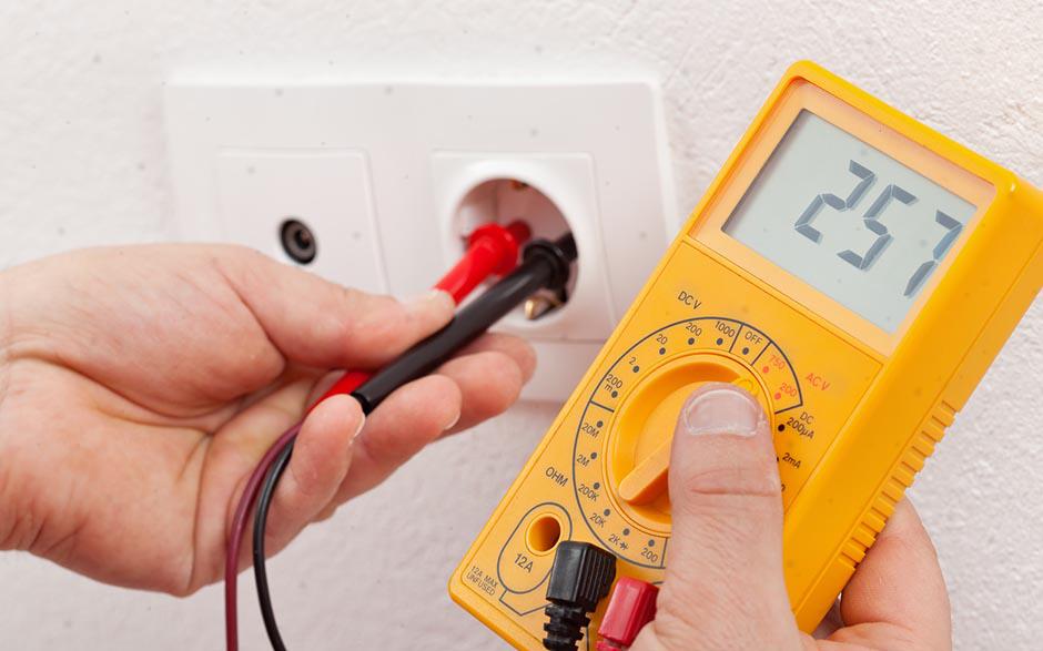 ouvrier électricien Montreuil